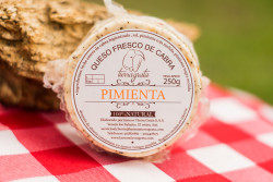 Queso fresco de cabra con pimienta